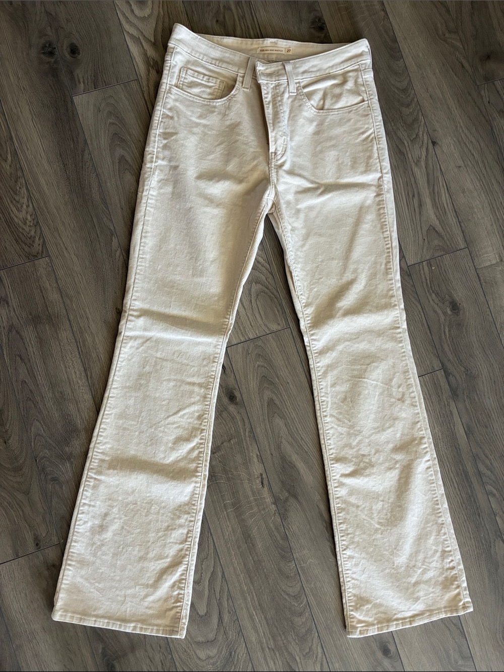 Levi's Cream Flare Jeans